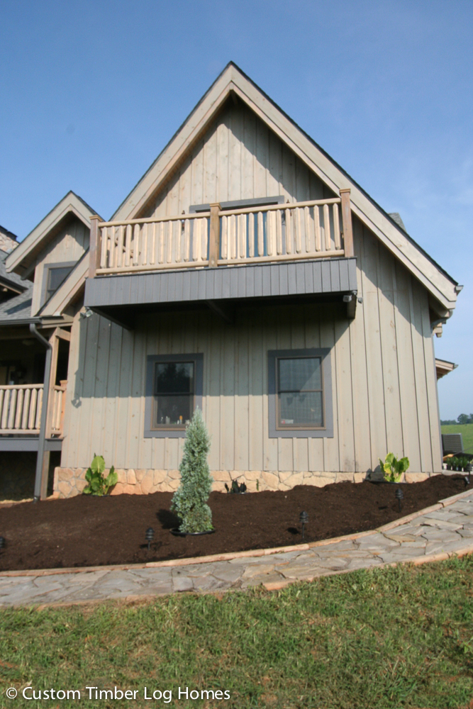 second-floor-balcony-custom-timber-log-homes