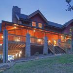 Little Mountain home by Custom Timber Log Homes
