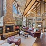 Senic View Timber Log home Fireplace